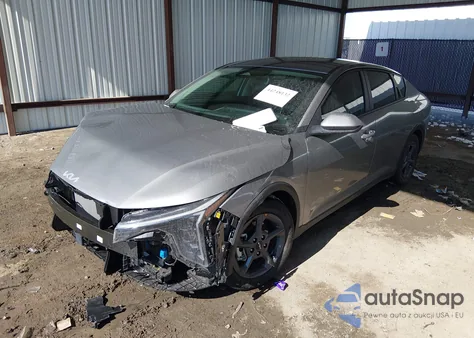 2025 Kia K4 Lxs z USA, uszkodzony, nr VIN 3KPFT4DE3SE237266